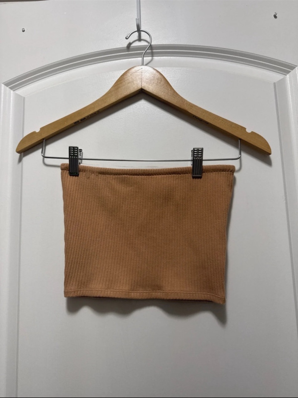 Urban Outfitters Hallie Women’s Ribbed Knit Crop Bandeau Top in Tan
